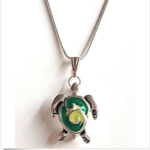 Silver Sea Life Turtle Necklace Green Enamel 18-20 inch Chain Plated Nautical